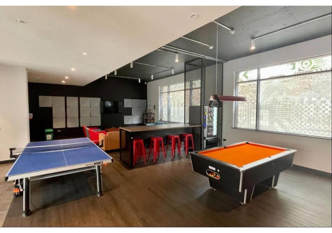 Апартаменты Joivy Affordable Dublin Thomas Street - Adults Only Экстерьер фото